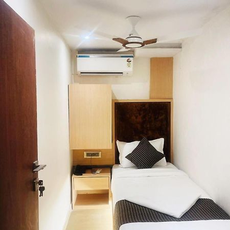 Hotel Winton Mumbai Exteriör bild