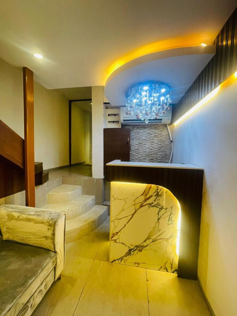 Hotel Winton Mumbai Exteriör bild